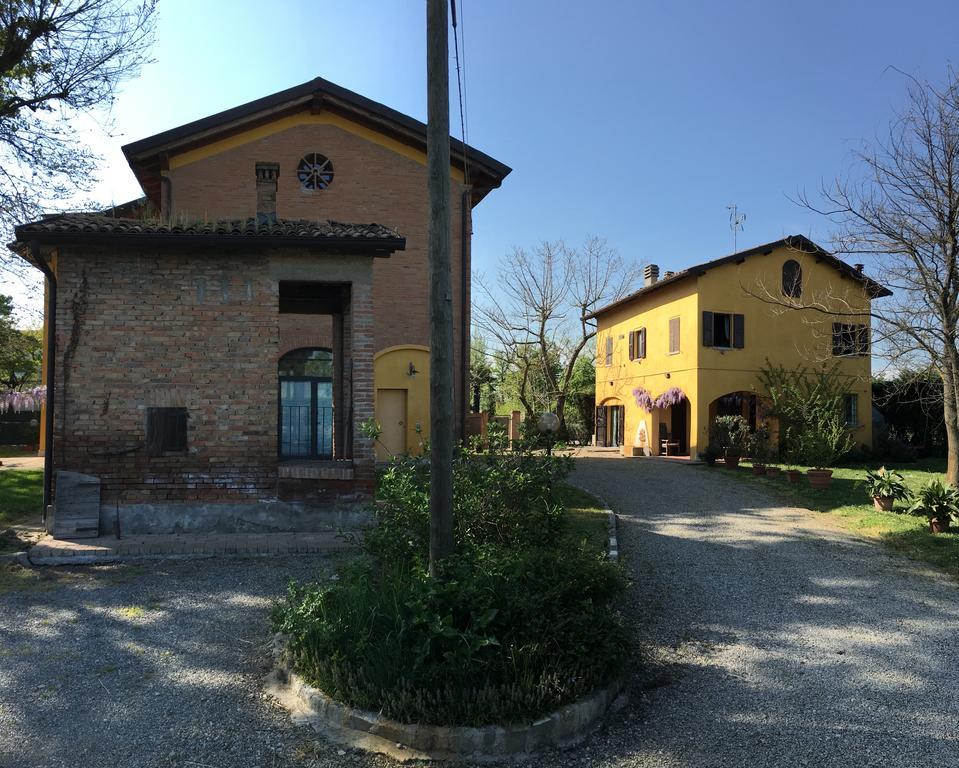 Fondo Giardinetto Hotell San Cesario Sul Panaro Exteriör bild