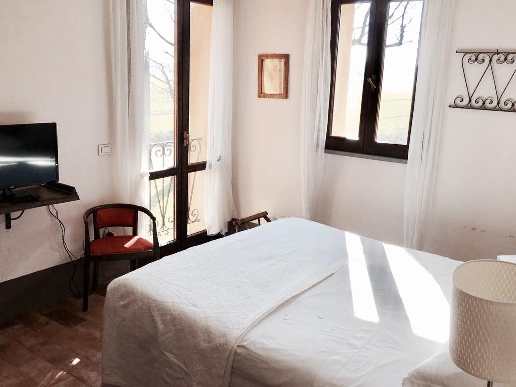Fondo Giardinetto Hotell San Cesario Sul Panaro Exteriör bild